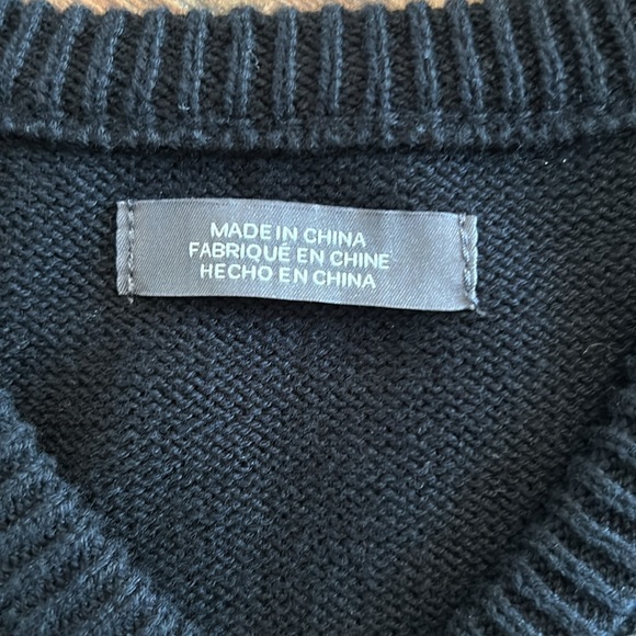 Van heusen boys sweater vest - Picture 2 of 3